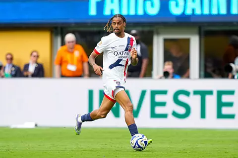 باركولا يعادل رقم مودريتش القياسي